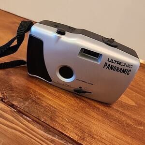 Vintage Ultronic Panoramic Camera 35mm Film‎ Point & Shoot Silver Camera EUC
